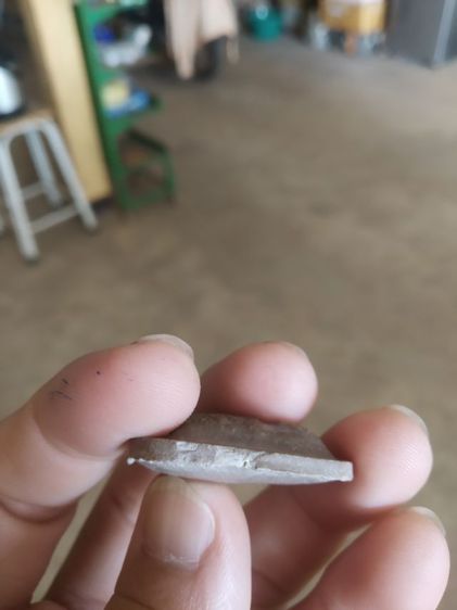 พระเนื้อดินผสมผงรูปทรงกลม(พระพิมพ์พระนางสำปะสิวหรือพระท่ามะปรางวัดสำปะซิว(รุ่นที่สาม)(จังหวัดสุพรรณบุรี))พระบ้านพระเครื่องรางของมงคล รูปที่ 14