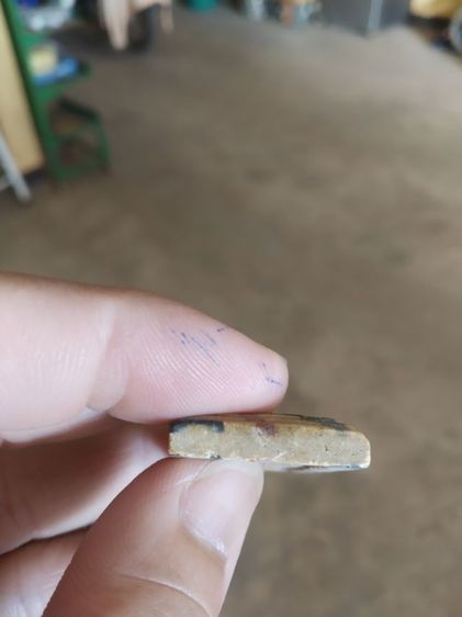 พระเนื้อผงน้ำมันสายรุ้ง(พระสมเด็จพิมพ์ปรกโพธิ์หลังยันต์ไม่ทราบเกจิที่สร้าง(พระมีตำหนิแตกหักพระซ่อม)(740475))พระบ้านพระเครื่องรางของมงคล รูปที่ 13