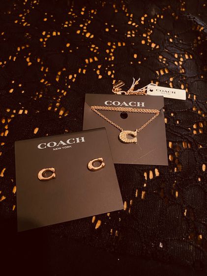 Special bundle set สร้อยคอ และ ต่างหู Coach Pave Signature (โลโก้ C) Rose gold รูปที่ 2