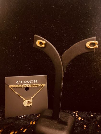 Special bundle set สร้อยคอ และ ต่างหู Coach Pave Signature (โลโก้ C) สีทอง