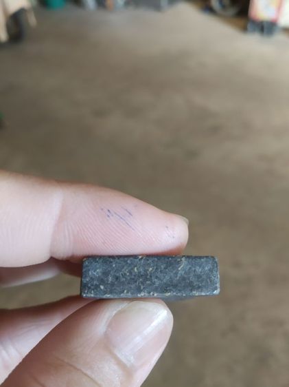 พระเนื้อผงว่านและผงใบลาน(พระหลวงปู่พันธ์วัดสระแก้ว(รุ่นปีหมูทอง)(จังหวัดชัยภูมิ))พระบ้านพระเครื่องรางของมงคล รูปที่ 17