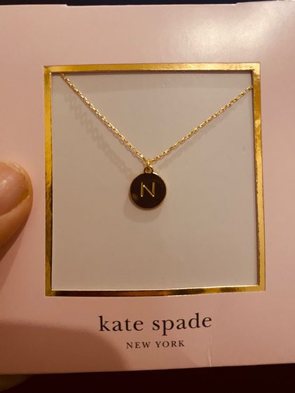 สร้อยคอ พร้อมจี้ ตัวอักษร  N   แท้ KATE SPADE NEW YORK MINI INITIAL PENDANT NECKLACE gold 8k ืแท้  รูปที่ 2