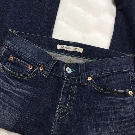 Uniqlo boyfriend jeans size ประมาณ M-L กางเกงยีนส์ ผ้า cotton ขายาว  รูปที่ 3