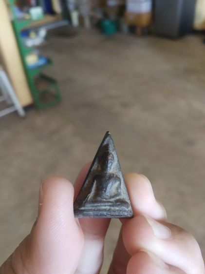 พระเนื้อผงผสมผงใบลานพิมพ์เล็ก(พระนางพญาเนื้อดำไม่ทราบเกจิที่สร้าง(240203))พระบ้านพระเครื่องรางของมงคล รูปที่ 4