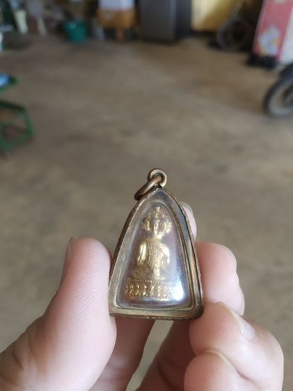 พระพิมพ์เล็กเนื้อกะไหล่ทอง(พระมหาเศรษฐีนวโกฏิไม่ทราบเกจิที่สร้าง(เนื้อโลหะไม่ทราบชนิด))พระบ้านพระเครื่องรางของมงคล รูปที่ 3