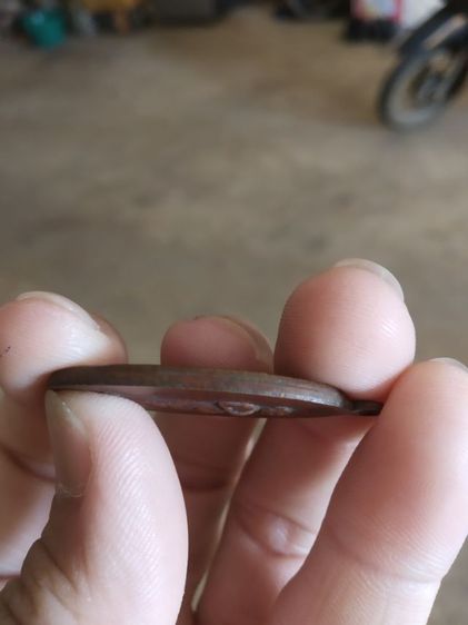 พระเหรียญเนื้อทองแดงรูปใบขี้เหล็ก(พระรูปเหมือนพระหลวงปู่ทวดหลัง(ไอ้ไข่วัดเจดีย์)(ปี2559)(ไม่ทราบพระเกจิที่สร้าง))พระบ้านพระเครื่องรางของมงคล รูปที่ 10