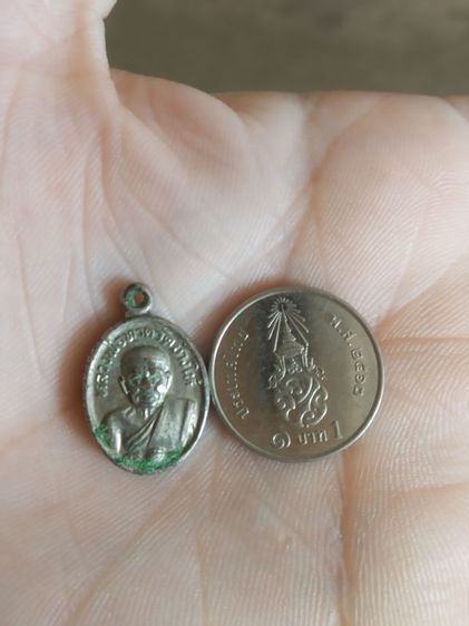 พระเหรียญเม็ดแตงเนื้อกะไหล่เงิน(พระหลวงปู่ทวด(วัดช้างให้)หลังเป็นพระหลวงปู่ทิม(ธัมมธโร)(จังหวัดปัตตานีปี2522))พระบ้านพระเครื่องรางของมงคล รูปที่ 17