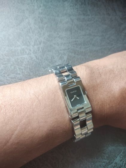 Gucci Lady's Watches
นาฬิกาข้อมือสุภาพสตรี แท้ 
รุ่น Gucci 2305 L Black Dial bracelet lady's Swiss watch
 รูปที่ 7