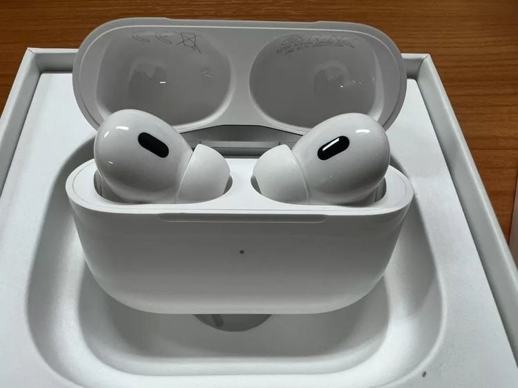 หูฟัง Apple Airpods Pro Gen 2 ประกันศูนย์เหลือ 5 เดือน ใหม่มากๆ ใช้งานน้อย ใช้ถนอมมาก ไม่มีตำหนิ ใช้งานปกติ