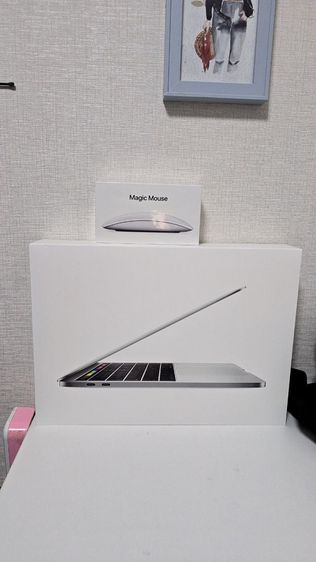 MacBook Pro พร้อม  magic mouse รูปที่ 1