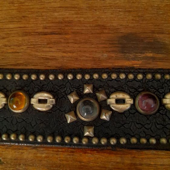 ❌ขายแล้ว❌vintage handcraft studded jeweled rockabilly belt
🔵🔵🔵 รูปที่ 6