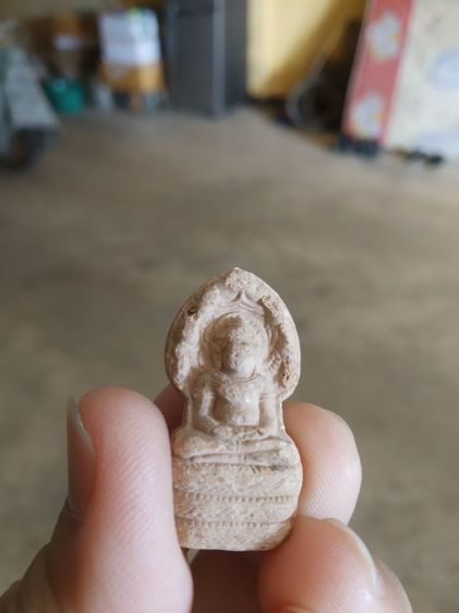 พระเนื้อผงผสมว่าน(พระปางนาคปรกหลังรัชกาลที่ห้าพระหลวงพ่อศิลาวัดทุ่งเสลี่ยม(สุโขทัย170204))พระบ้านพระเครื่องรางของมงคล รูปที่ 4