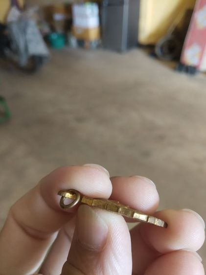 พระเหรียญเนื้อกะไหล่ทอง(พระสุธาทาธิบดีวัดไตรมิตรหลังเป็นรูปยันต์เถาะ(พระหลวงพ่อเกษมเขมโกอธิษฐานจิตปลุกเสกปี2530))พระบ้านพระเครื่องรางของมงคล รูปที่ 17