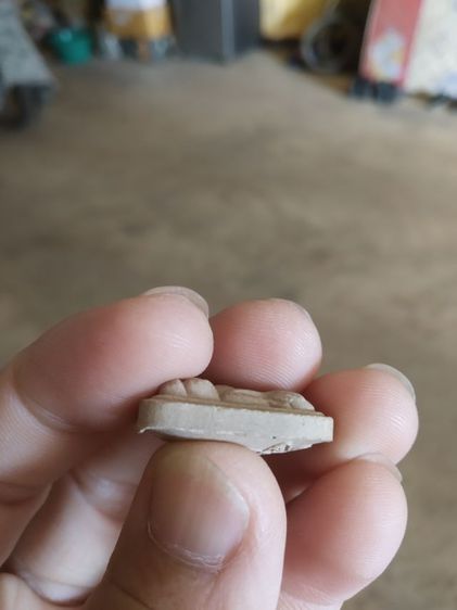 พระเนื้อผงผสมว่านพิมพ์เล็ก(พระผงพระปิดตาหลังยันต์เนื้อออกสีน้ำตาลอ่อน(วัดเขาหวาย)(จังหวัดระยอง))พระบ้านพระเครื่องรางของมงคล รูปที่ 16