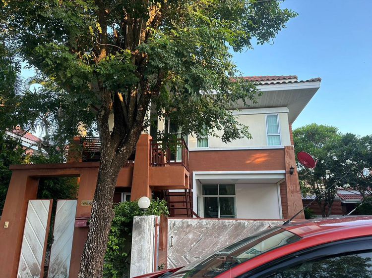 House for sale รูปที่ 2