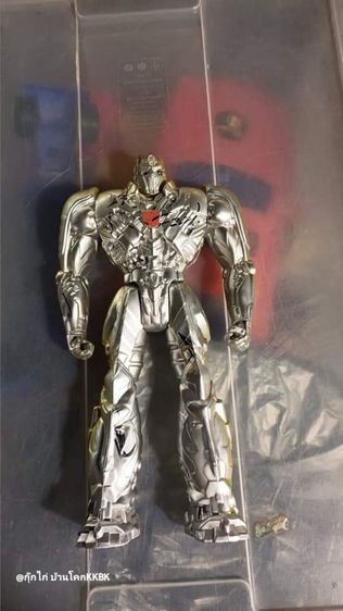 โมเดล Transformers Action Figure 2013 Silver Knight Optimus Prime Target Exclusive มือสอง สภาพดีครับ แขนขาขยับได้ รูปที่ 2