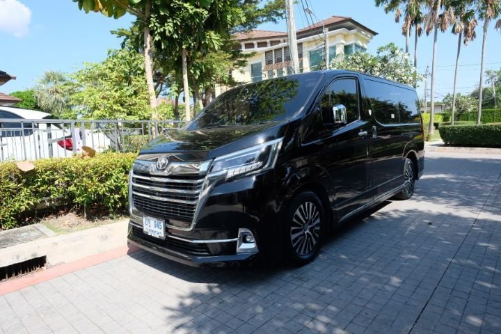 Toyota Majesty 2020 2.8 Premium Van ดีเซล ไม่ติดแก๊ส เกียร์อัตโนมัติ ดำ