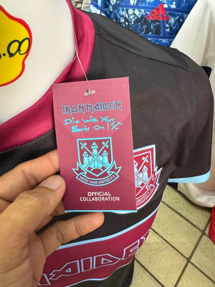 West Ham United FC ©️2019 Iron Maiden  LLP and WHUFC .Jersey รูปที่ 4