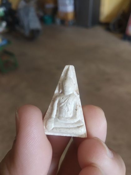 พระเนื้อผงผสมว่าน(พระนางพญาพระหลวงพ่อเฮ็นวัดดอนทอง(จังหวัดสระบุรี))พระบ้านพระเครื่องรางของมงคล รูปที่ 3