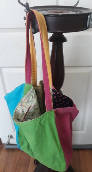 กระเป๋าผ้าหลากสี สีเหลือง ชมพู ฟ้า เขียว  สะพายไหล่ ผ้าด้านในมีลายสวยงาม รูปที่ 15