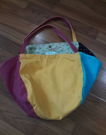 กระเป๋าผ้าหลากสี สีเหลือง ชมพู ฟ้า เขียว  สะพายไหล่ ผ้าด้านในมีลายสวยงาม รูปที่ 12