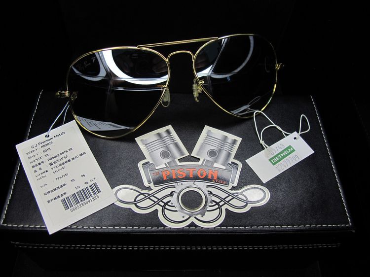 แว่นตากันแดด Ray-Ban Aviator Premium Metal Limited Edition