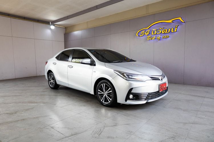 Toyota Altis 2018 1.8 V Sedan เบนซิน เกียร์อัตโนมัติ บรอนซ์เงิน