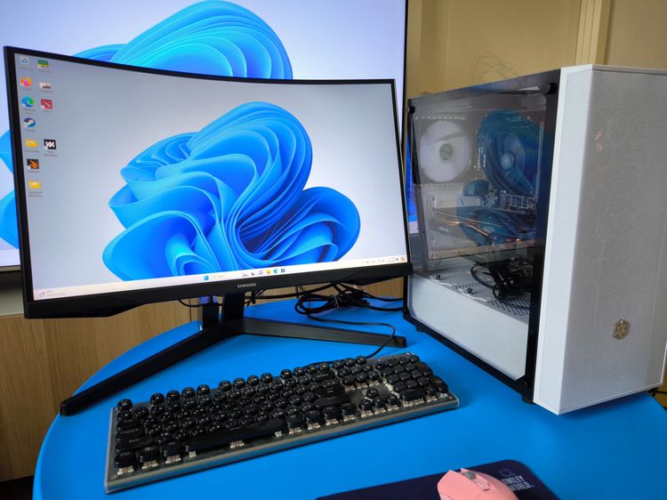 Gaming PC + Monitor รูปที่ 1