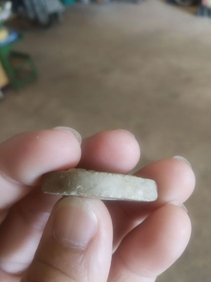 พระเนื้อผงผสมว่านพิมพ์หยดน้ำ(พระหลวงพ่อเพชรหลังรูปพระธาตุ(หลวงพ่อเฮียปลุกเสก)(วัดแจ้ง)(จังหวัดปราจีนบุรีปี2517))พระบ้านพระเครื่องรางของมงคล รูปที่ 9