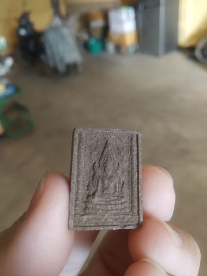 พระเนื้อผงผสมว่านพิมพ์เล็ก(พระพุทธชินราชรุ่นปิดทอง(พ.ลฯปี2547)จังหวัดพิษณุโลก)พระบ้านพระเครื่องรางของมงคล รูปที่ 2