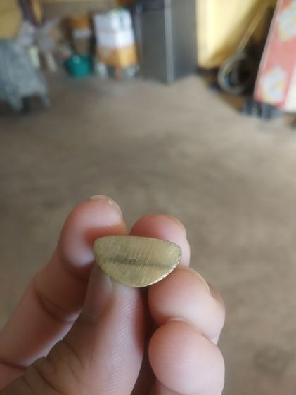 พระเนื้อทองเหลืองพิมพ์เล็ก(พระรูปหล่อพระเจ้าใหญ่อินแปลงวัดมหาวนาราม(จังหวัดอุบลราชธานี))พระบ้านพระเครื่องรางของมงคล รูปที่ 10