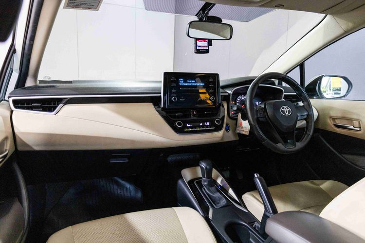 Toyota Altis 2019 1.6 G เบนซิน เกียร์อัตโนมัติ ขาว รูปที่ 4
