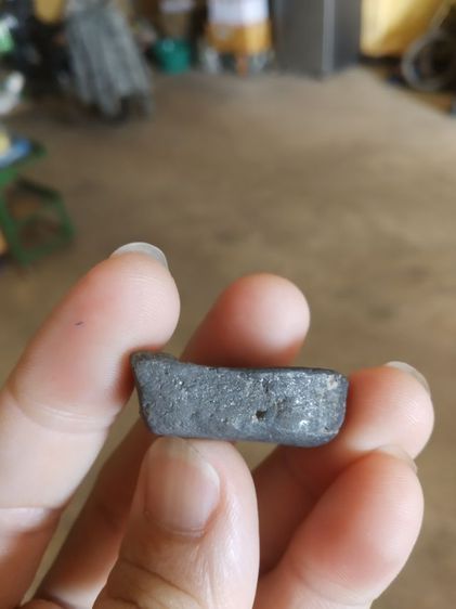 พระเนื้อดินผสมผงพิมพ์กลาง(พระพิมพ์พระซุ้มกอหลังเรียบเนื้อออกดำ(ไม่ทราบพระเกจิที่สร้าง)(290231)(ไม่ทราบอายุ))พระบ้านพระเครื่องรางของมงคล รูปที่ 15