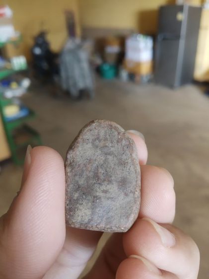 พระเนื้อดิน(พระพิมพ์พระซุ้มกอหลังเรียบสีน้ำตาลเทา(ไม่ทราบพระเกจิที่สร้าง)(ไม่ทราบอายุและรุ่น)(290237))พระบ้านพระเครื่องรางของมงคล รูปที่ 6