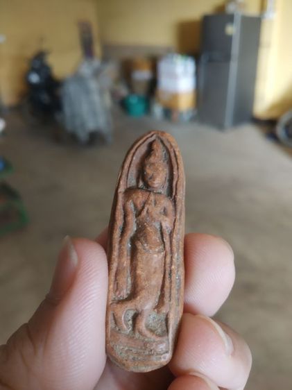 พระเนื้อดิน(พระปางลีลากำแพงเม็ดขนุนหรือพระปางลีลากำแพงเขย่ง(ไม่ทราบพระเกจิที่สร้าง)(290273))พระบ้านพระเครื่องรางของมงคล รูปที่ 2