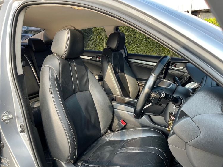 Honda Civic 2017 1.5 Turbo RS Sedan เบนซิน ไม่ติดแก๊ส เกียร์อัตโนมัติ บรอนซ์เงิน รูปที่ 3