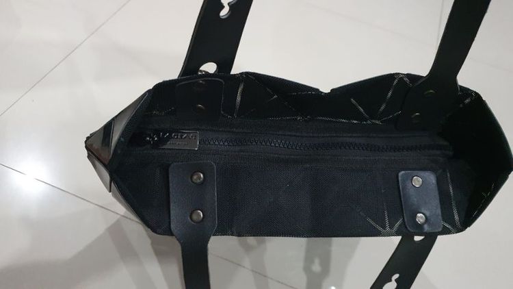 กระเป๋าBaobao สีดำเงา สภาพดี  280฿ รวมส่งค่ะ รูปที่ 3