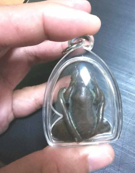  พระปิดตา อาจารย์เอียด พัทลุงเขาอ้อ พิมพ์​ปั้นหุ้น​เทียน พิมพ์​ว่าว​จุฬา ​เดิน​ยันต์​เส้น​ขนมจีน รุ่นเก่า ปี 2485 พระแท้ดูง่าย รับประกัน  รูปที่ 2