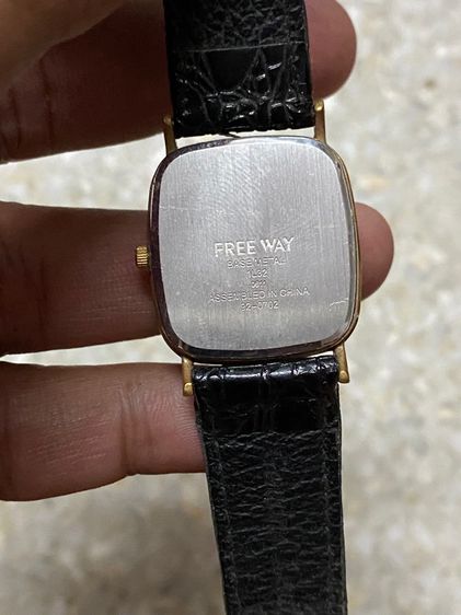 นาฬิกายี่ห้อ FREEWAY  by Citizen ควอทซ์ ของแท้มือสอง  ทองยังสวย  550฿ รูปที่ 2