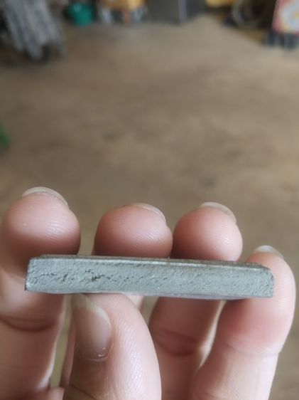 พระผงผสมว่านและผงเมตตา(พระอาจารย์ภัทร(วัดคลองลาว)(สิงห์ป้อนเหยื่อ)(จังหวัดจันทบุรี)(เนื้อออกสีเทา))พระบ้านพระเครื่องรางของมงคล รูปที่ 13