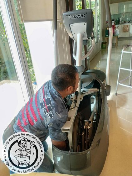 เครื่องออกกำลังกาย OCTANE Model Q35x รูปที่ 8