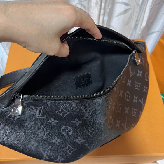 Louis Vuitton Discovery Bumbag PM รูปที่ 17