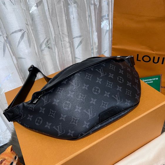 Louis Vuitton Discovery Bumbag PM รูปที่ 2