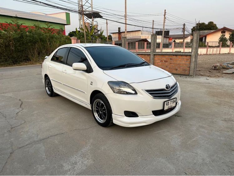 รถ Toyota Vios 1.5 ES สี ขาว