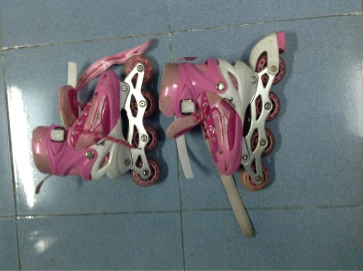 ขาย รองเท้าสเก็ต โรลเลอร์เบลด โรลเลอร์สเก็ต มือสอง ไซด S   รูปที่ 2