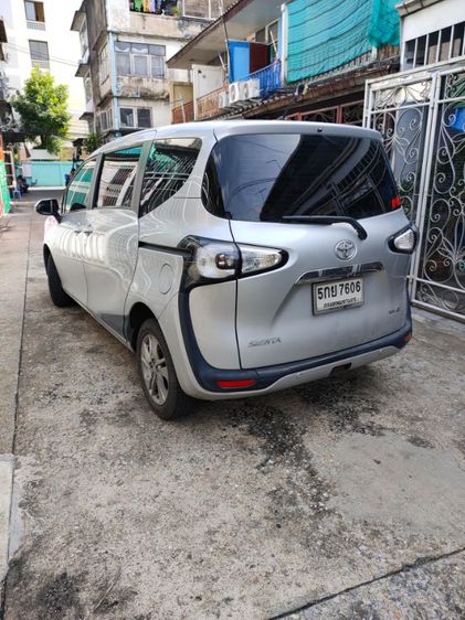 Toyota Sienta 2016 1.5 G Utility-car เบนซิน ไม่ติดแก๊ส เกียร์อัตโนมัติ เงิน