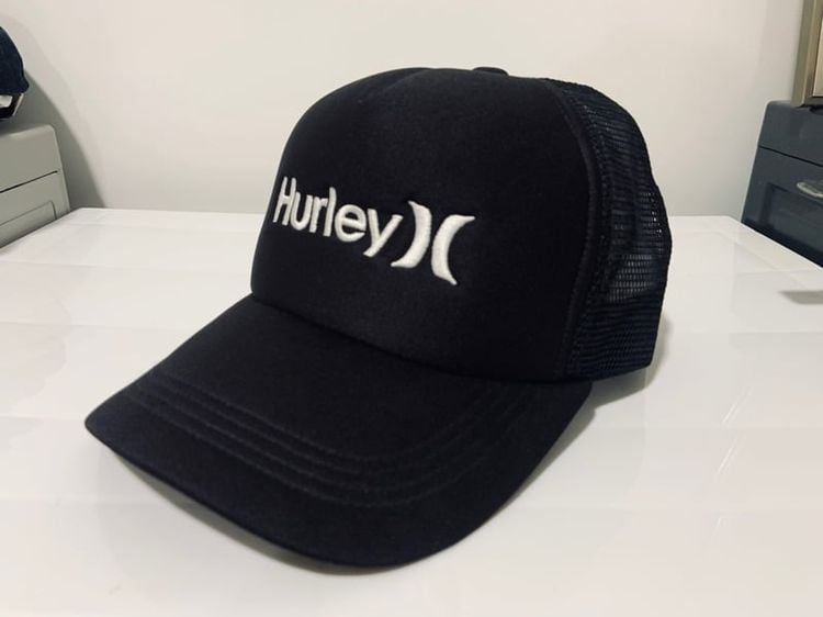 หมวก HURLEY แท้ 💯 สภาพใหม่มาก ดีเทลสวย ด้านหลังปรับระดับได้ หายากน่าสะสมครับ