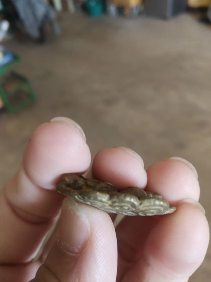 พระเนื้อทองเหลือง(พระรูปหล่อพระอุปคุตถือดอกบัวหลังยันต์(ไม่ทราบเกจิที่สร้าง)(020304))พระบ้านพระเครื่องรางของมงคล รูปที่ 17