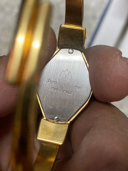 นาฬิกายี่ห้อ Andre Mouche ควอทซ์สวิสเมด วินเทจ  แท้มือสอง สภาพทองสวยใหม่พร้อมกล่อง  3500฿ รูปที่ 4