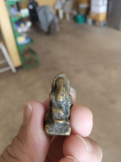 พระเนื้อทองเหลือง(พระรูปหล่อพระแม่โพสพ(เทวีแห่งข้าวหรือเทวดาผู้หญิงที่ดูแลต้นข้าว)พระหลวงพ่ออิ่มวัดหัวเขา(สุพรรณบุรี)(020308))พระเครื่องราง รูปที่ 17